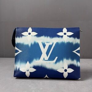 🚩steal Authentic Louis Vuitton Blue and White Pouch